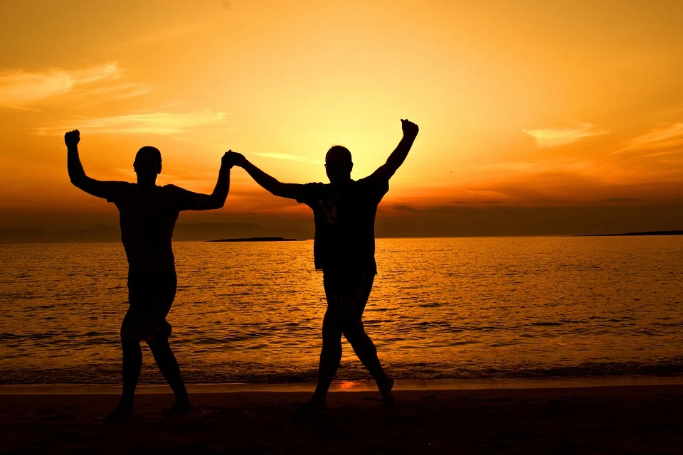 Picture: Dancing: Dancers on Beach