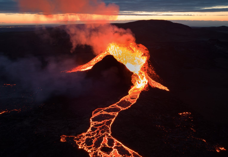 Picture: Geology: Volcano