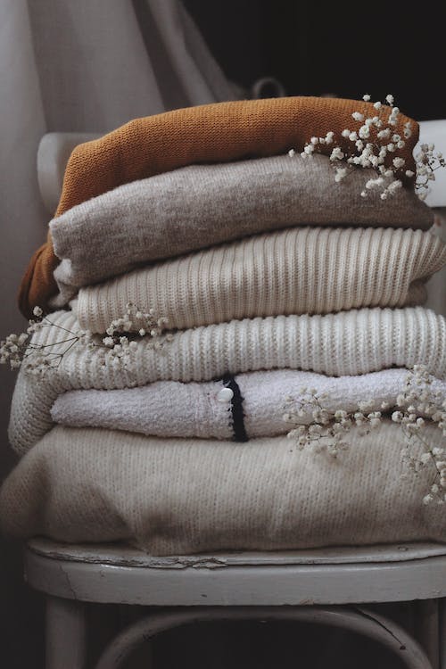 Picture: Vesture: Clothes and Flowers